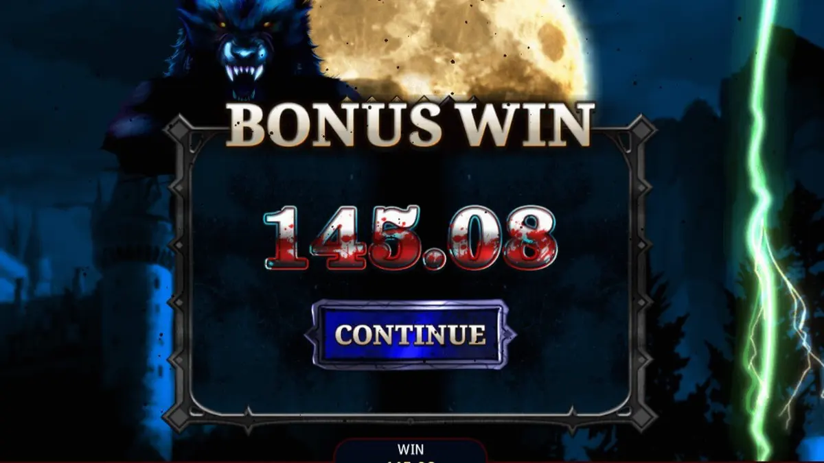 Tampilan visual slot Fang & Fortune dengan tema pertempuran vampir dan manusia serigala